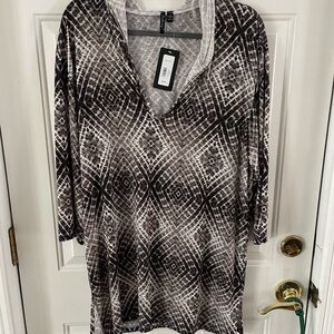 Black and White Geometric Women's swimsuit coverup new